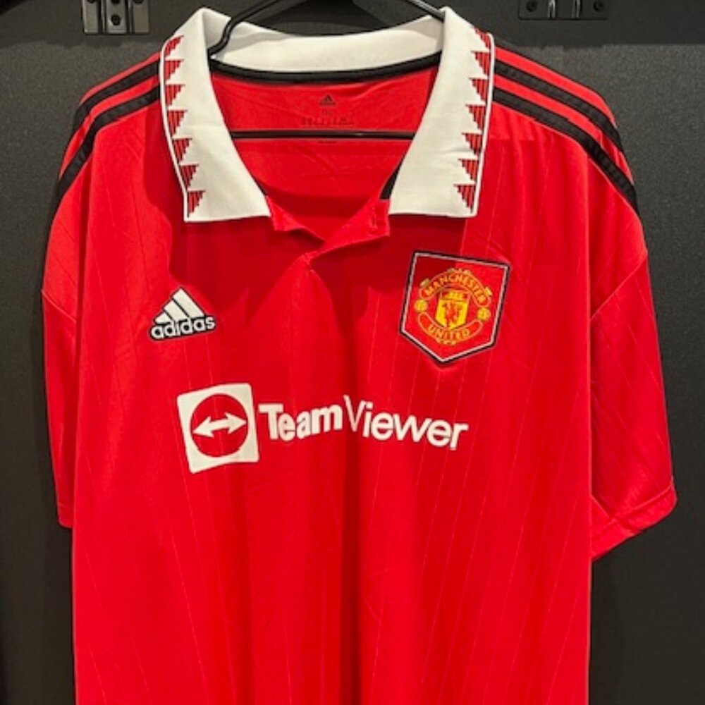 adidas Manchester United 2022-23 home jersey in size 3XL